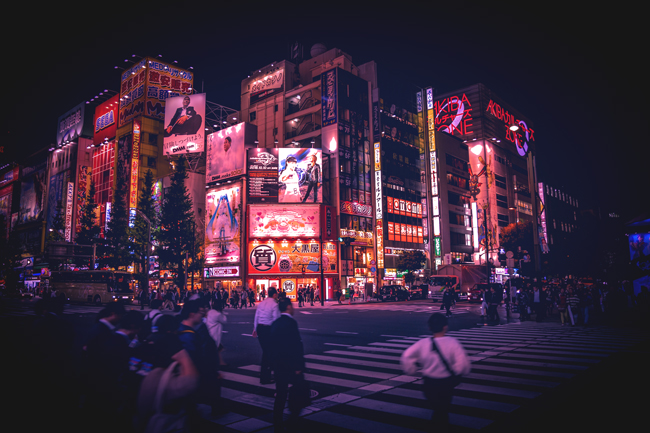 Photoshop ネオン街を加工でサイバーパンク風にレタッチ